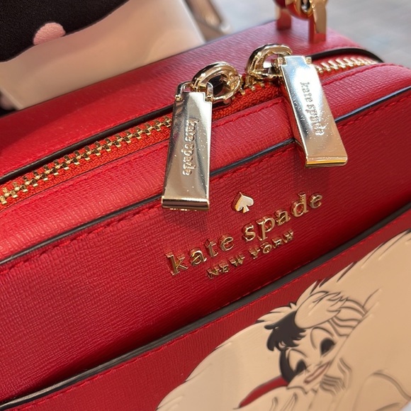 Kate Spade Disney X Kate Spade New York Vanity Cruella Crossbody Bag - Picture 8 of 16